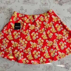 NWT!!! Forever 21 Red Floral Skater Skirt Women's Size Medium